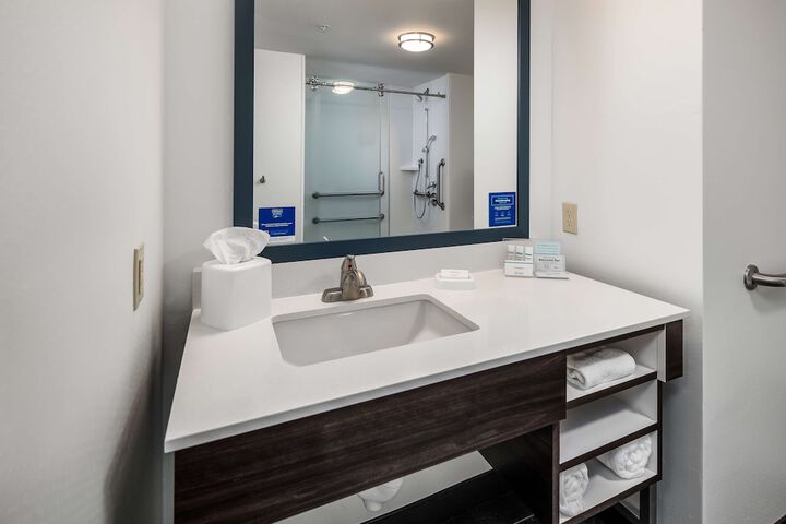 Bathroom shower