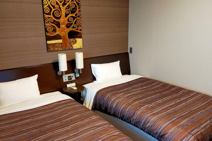 Room 7 of 29