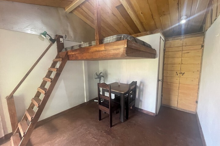 Room 9 of 19