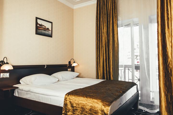 Room 10 of 63