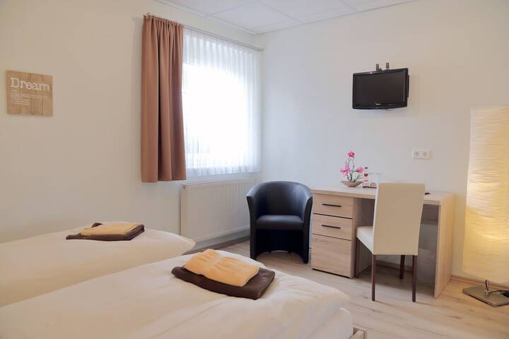 Room 14 of 40