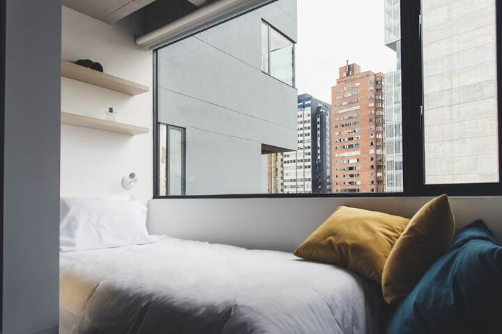 Room 12 of 108