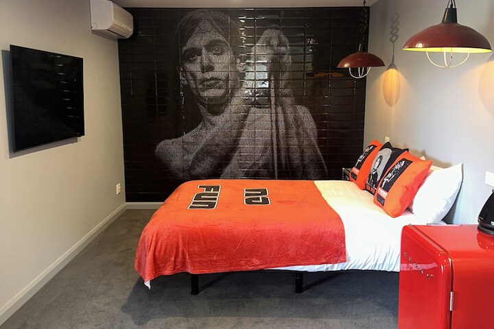 Room 18 of 45