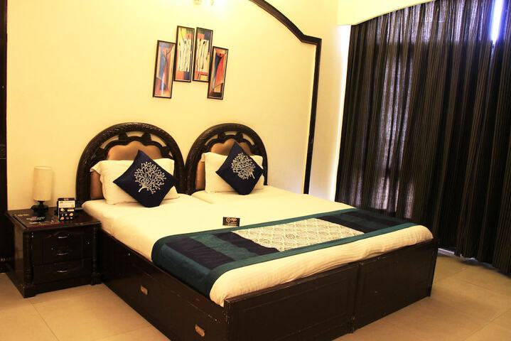 Room 7 of 25