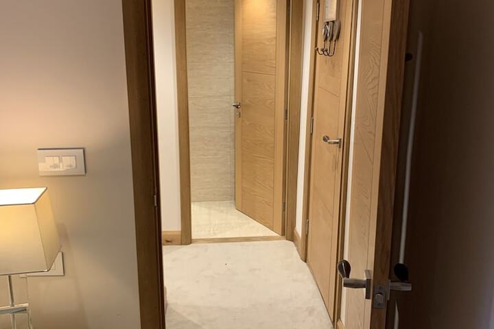 Room 9 of 63