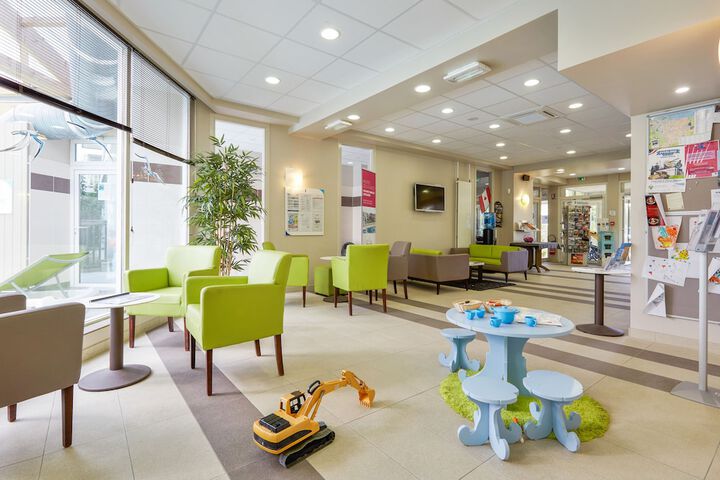 Guest Lobby
