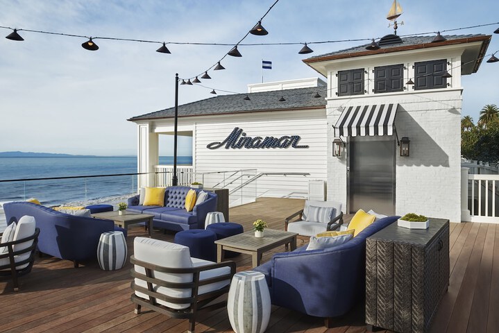 Beach bar