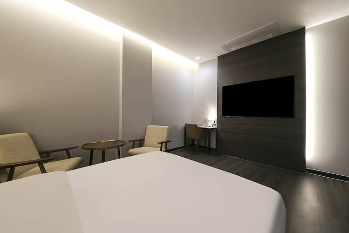 Room 16 of 70