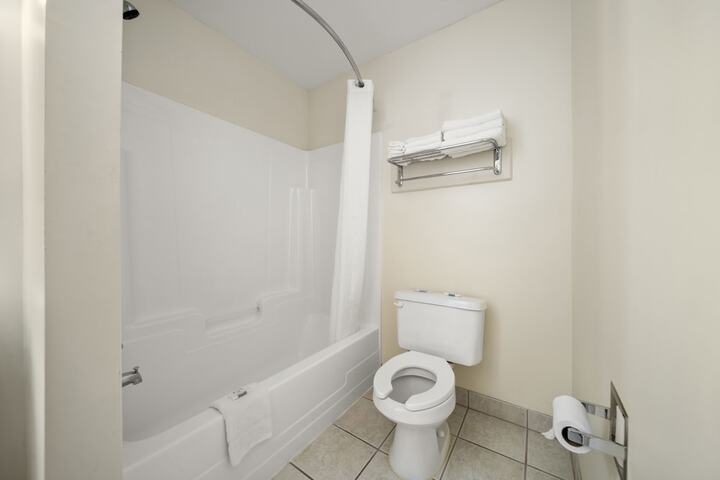 Room 35 of 59