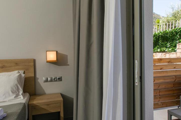 Room 15 of 82