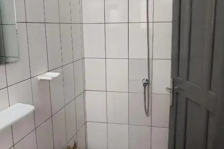 Room 6 of 11