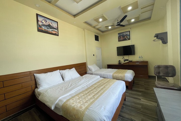 Room 10 of 26