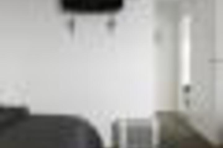 Room 21 of 21