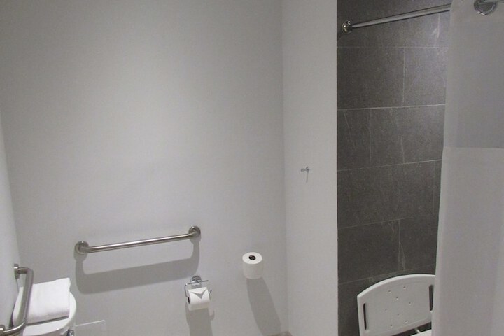 Room 21 of 47
