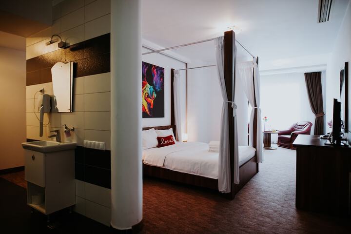 Room 30 of 57