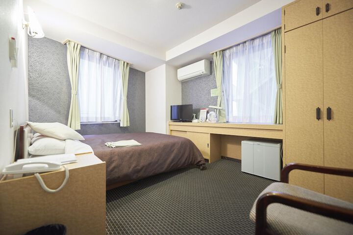 Room 12 of 31