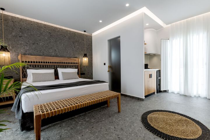 Room 10 of 62