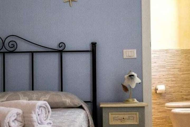 Room 14 of 32