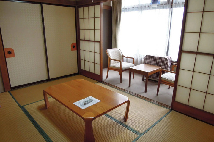 Photo 12