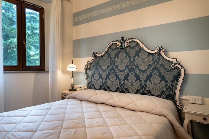 Room 9 of 47