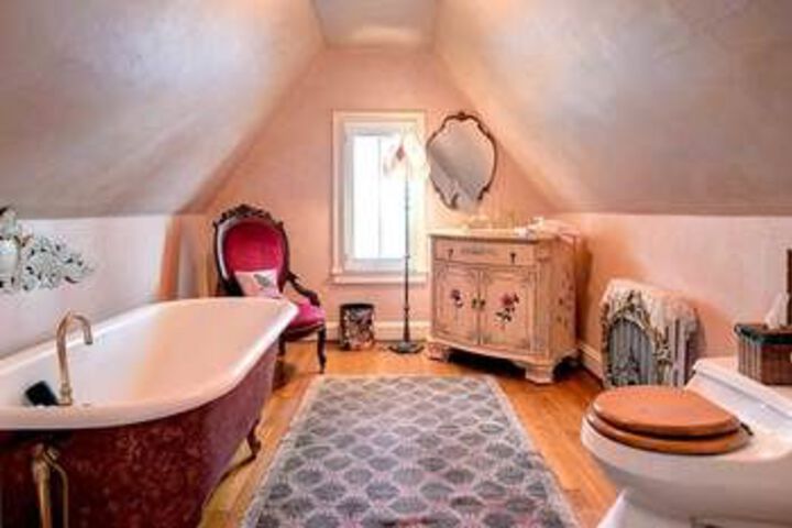 Room 3 of 43