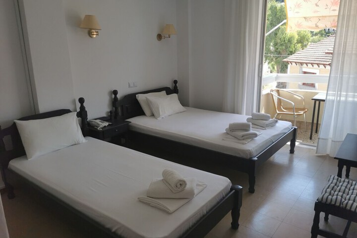 Room 20 of 34