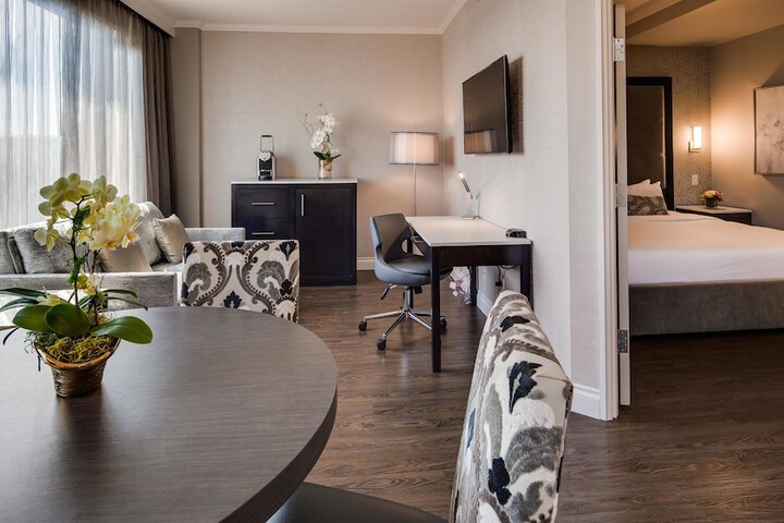 Room 14 of 37