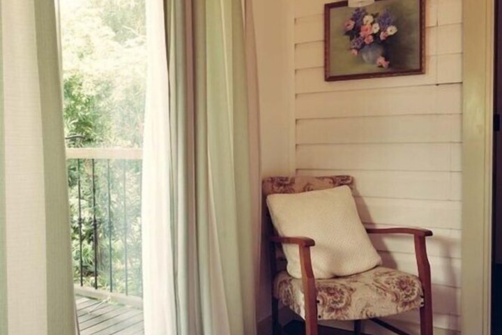 Room 4 of 40
