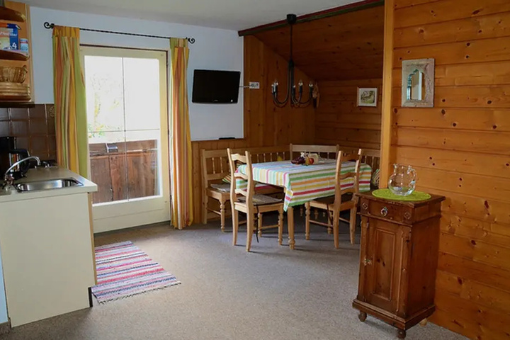 Room 14 of 19