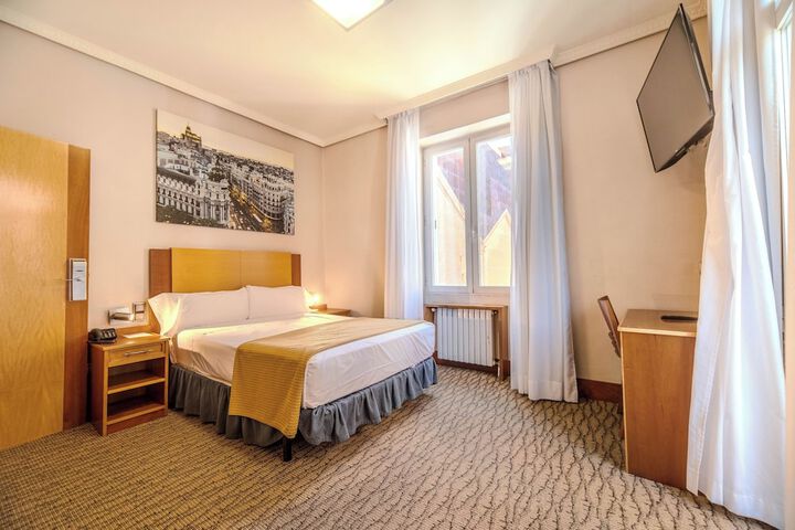 Room 16 of 99