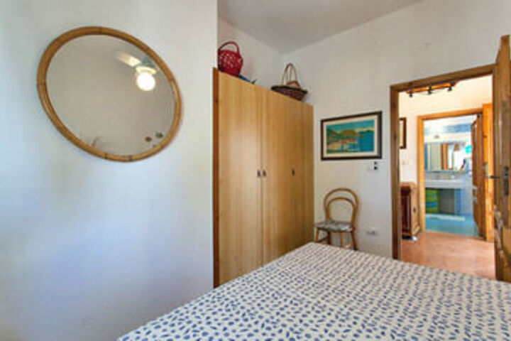 Room 16 of 40