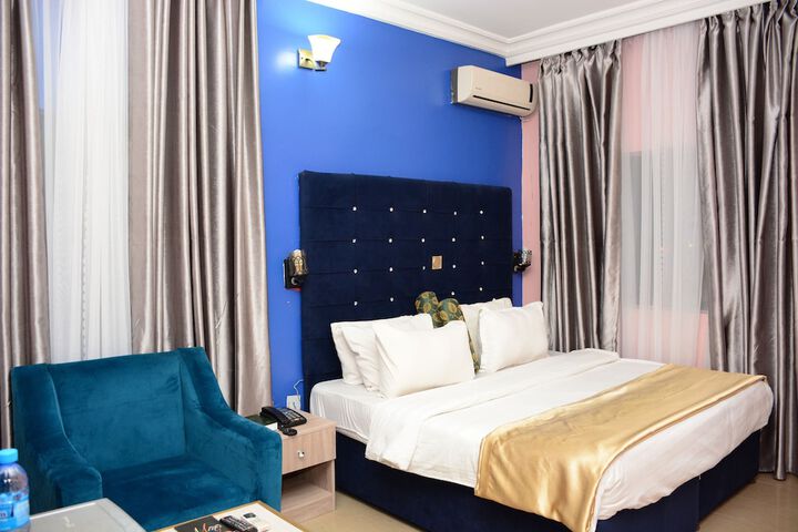 Room 2 of 13