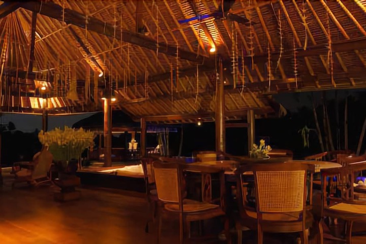 Dining Photos