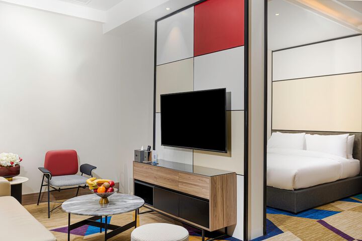 Room 25 of 53