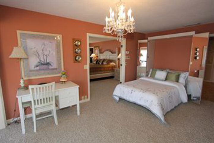 Room 45 of 104