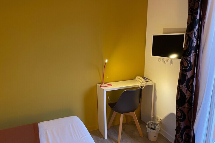 Room 17 of 47