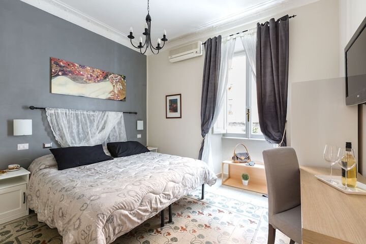 Room 16 of 37