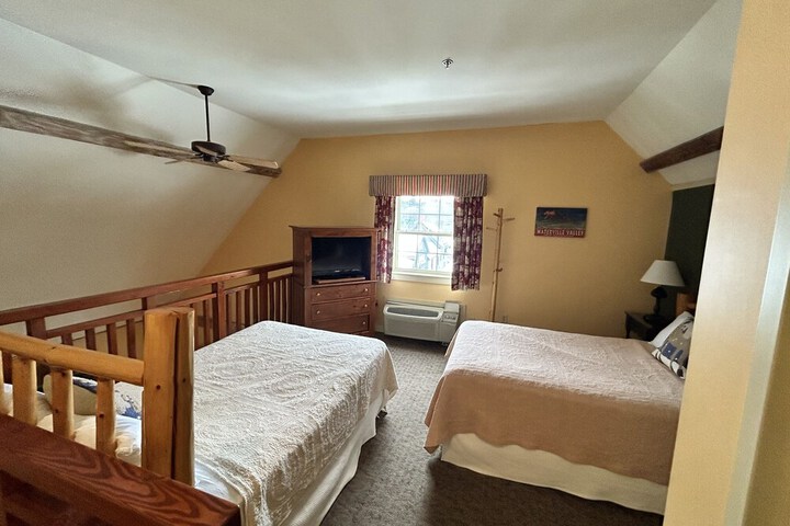 Room 108 of 259