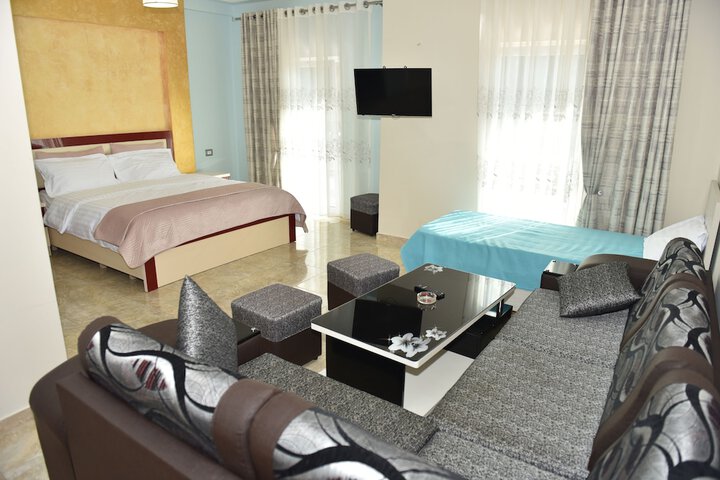 Room 3 of 31
