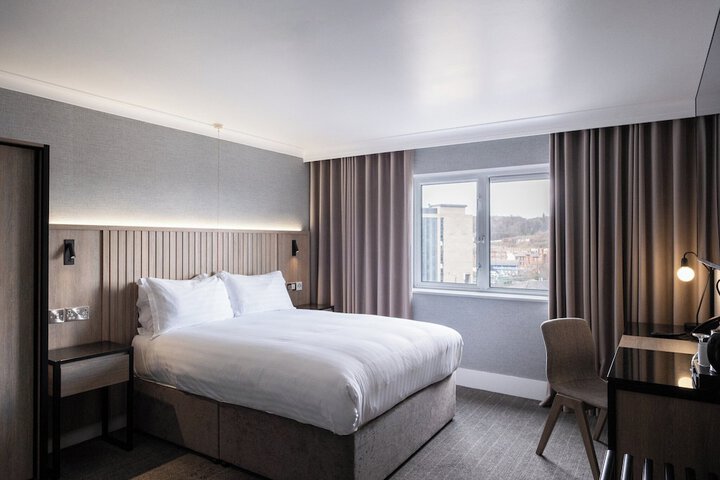 Room 35 of 110
