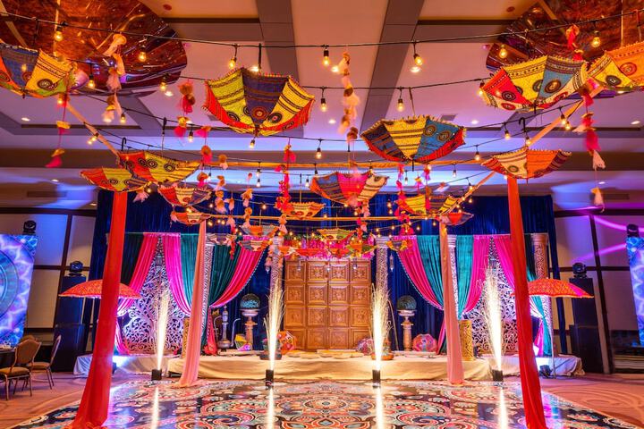 Ballroom/Hall 132 of 174