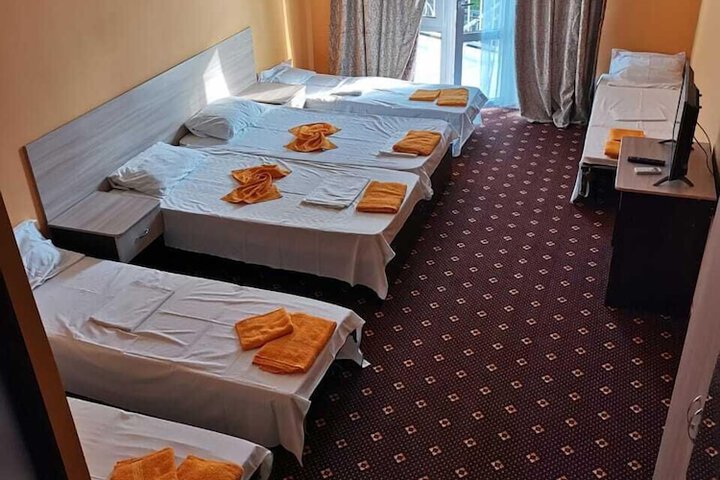 Room 8 of 23