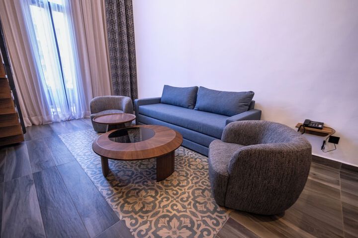 Room 42 of 132