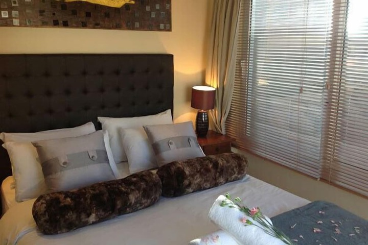Room 4 of 30