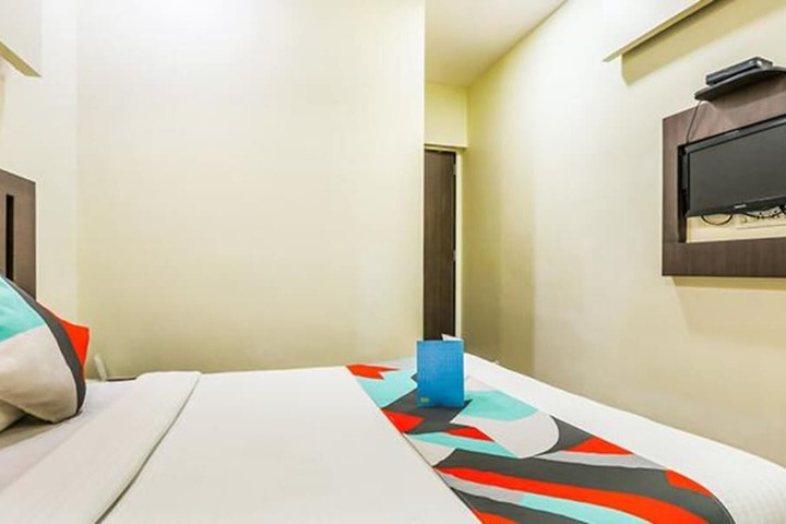 Room 11 of 25