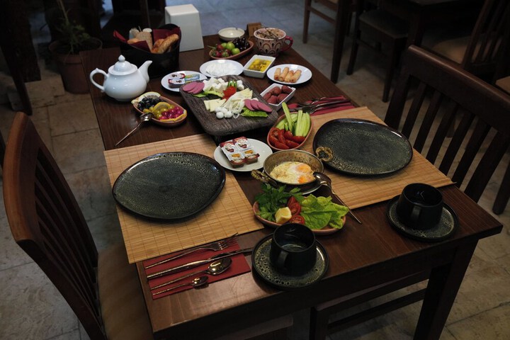 Breakfast/Coffee Service 58 of 62