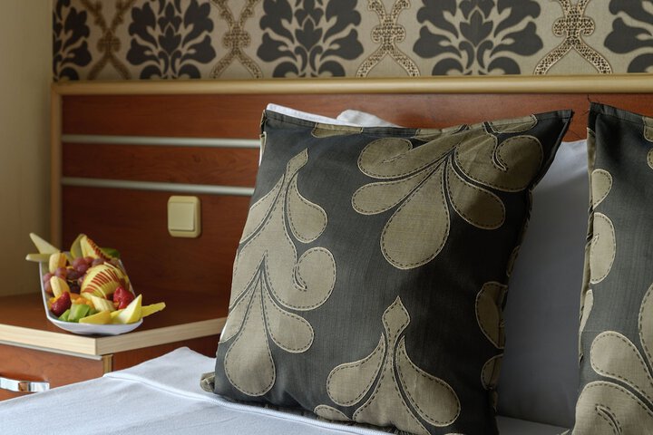 Room 7 of 51