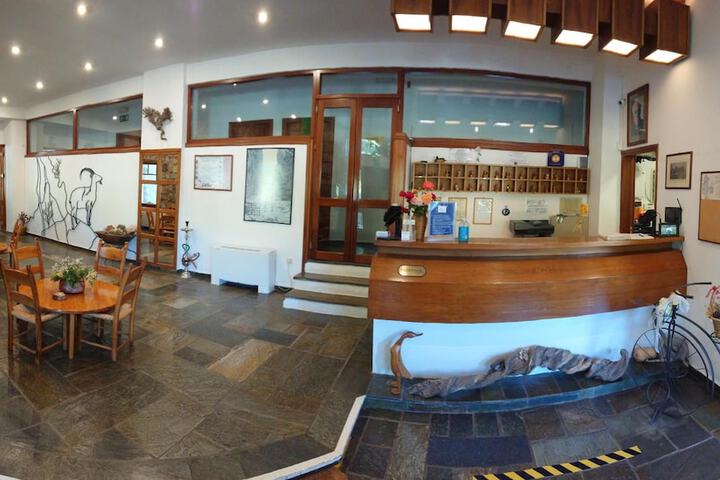 Guest Lobby