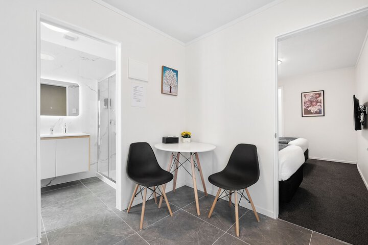 Room 5 of 43