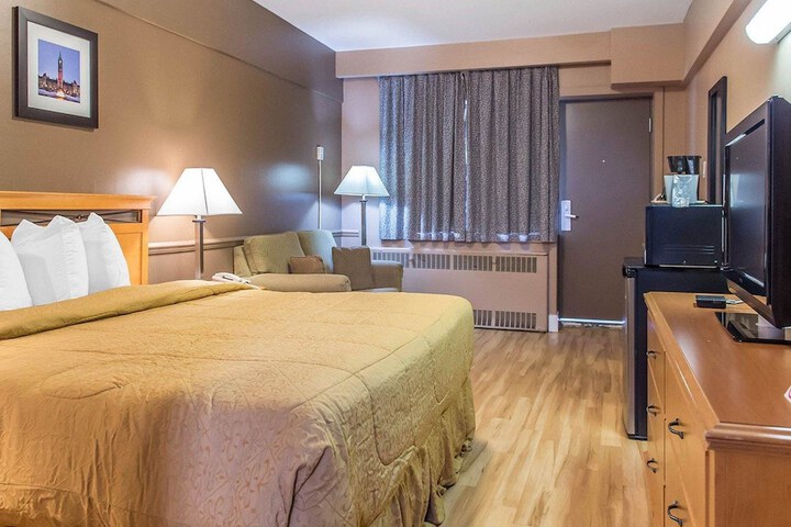 Room 21 of 36